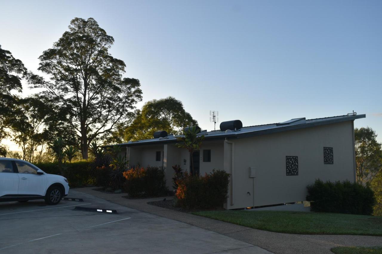 Mapleton Springs Hotel Exterior photo